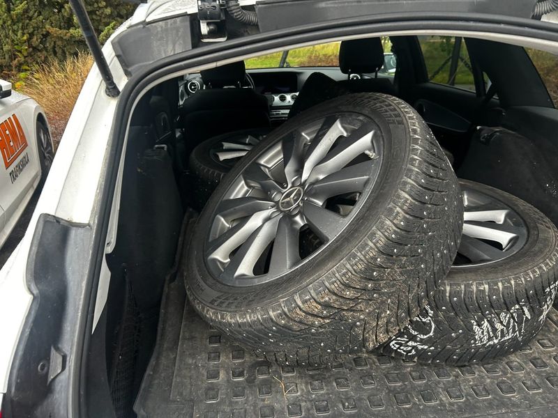 Mercedes E220 bild 9