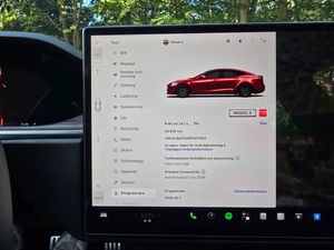 Tesla Model S bild 17