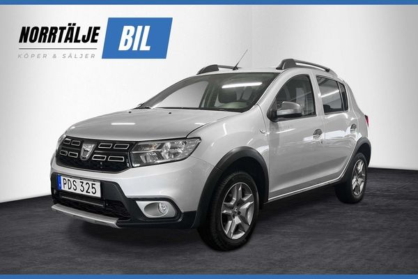 Dacia Sandero Stepway 0.9 90 HK MOTORVÄRMARE & KUPÉUTTAG NAVI BLUETOOTH PDC - 2017