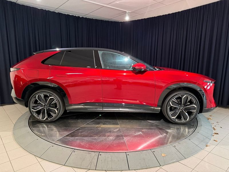 Mazda CX-6e bild 7