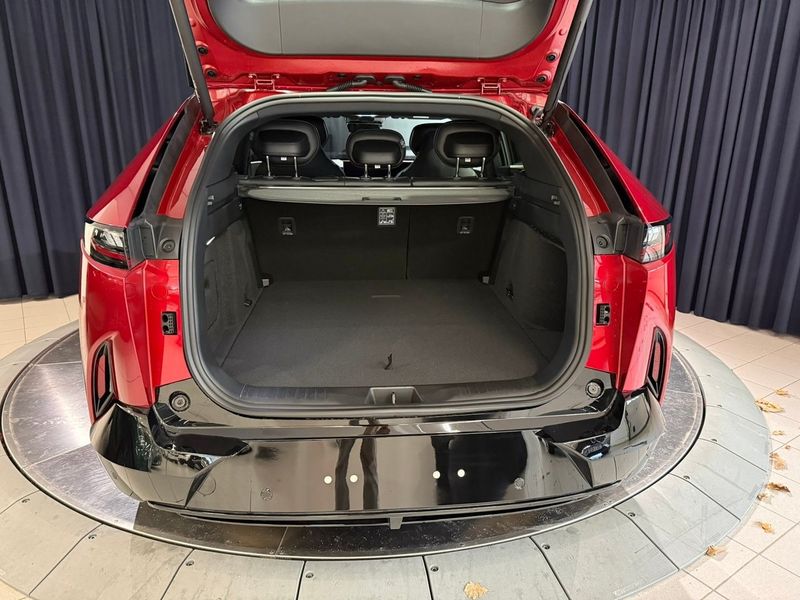 Mazda CX-6e bild 9