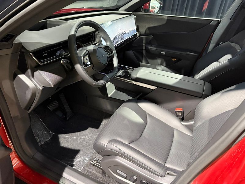 Mazda CX-6e bild 11