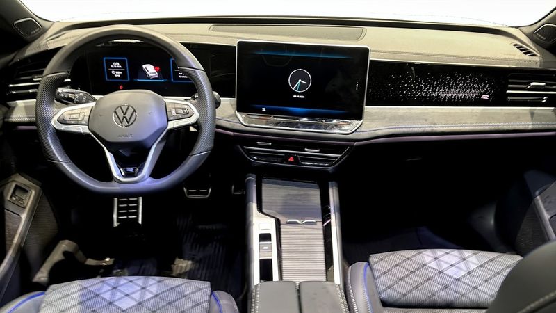 Volkswagen Passat bild 11