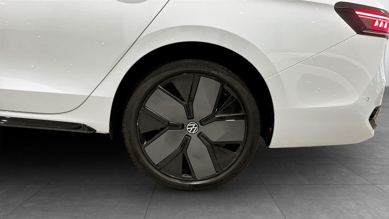Volkswagen Passat bild 6