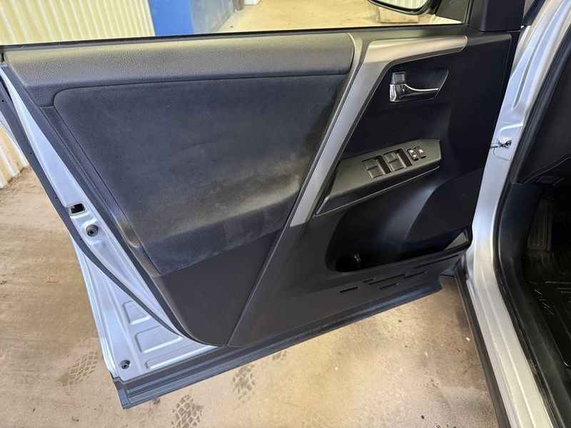Toyota RAV4 bild 15