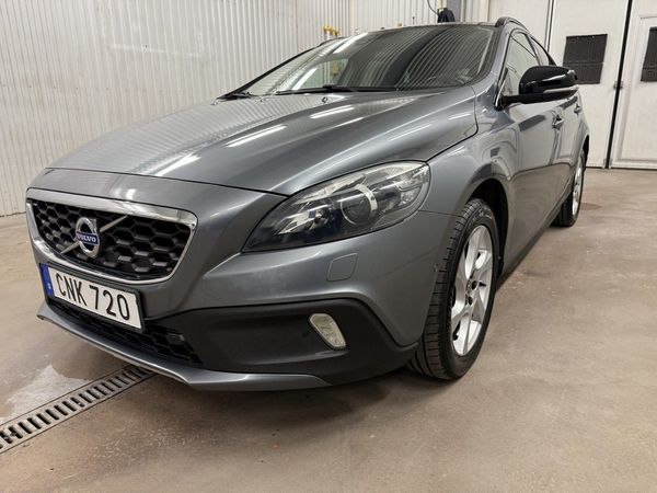 Volvo V40 Cross Country D2 Momentum Business Edition - 2015