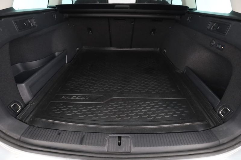 Volkswagen Passat bild 18