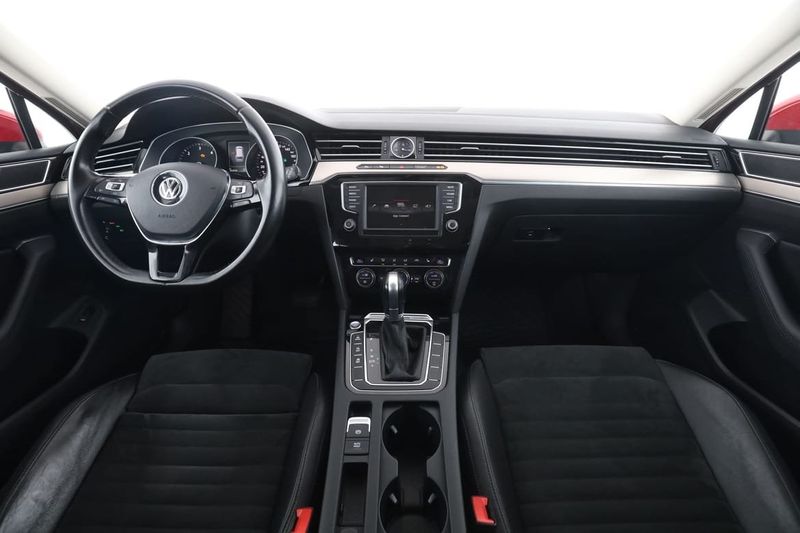 Volkswagen Passat bild 13