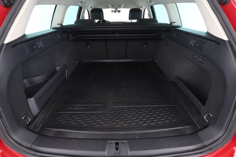 Volkswagen Passat bild 18