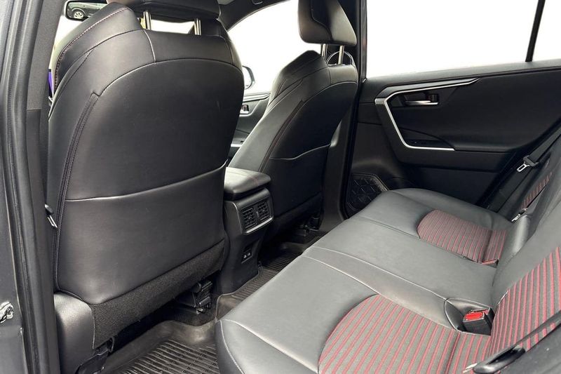 Toyota RAV4 bild 13