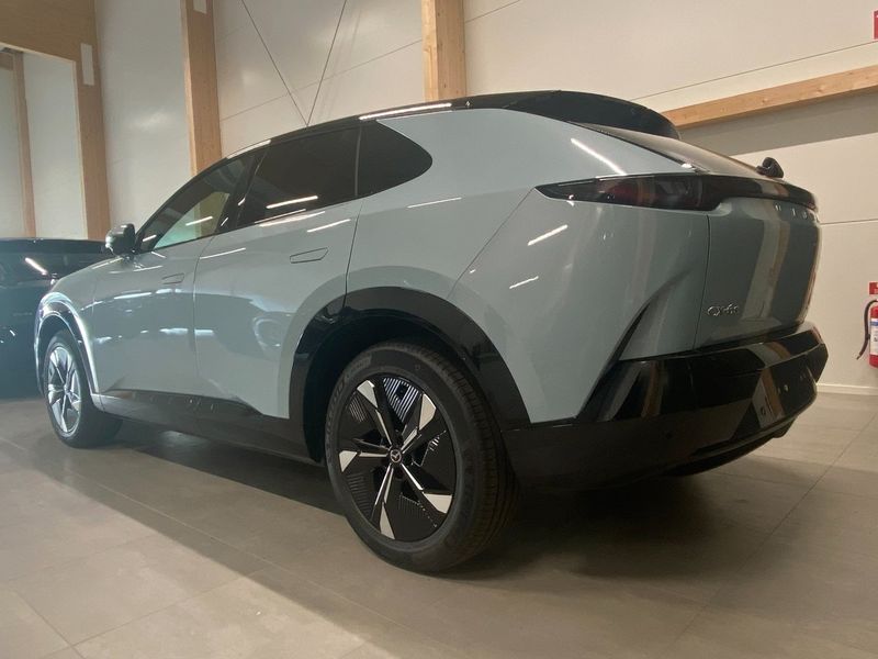 Mazda CX-6e bild 4