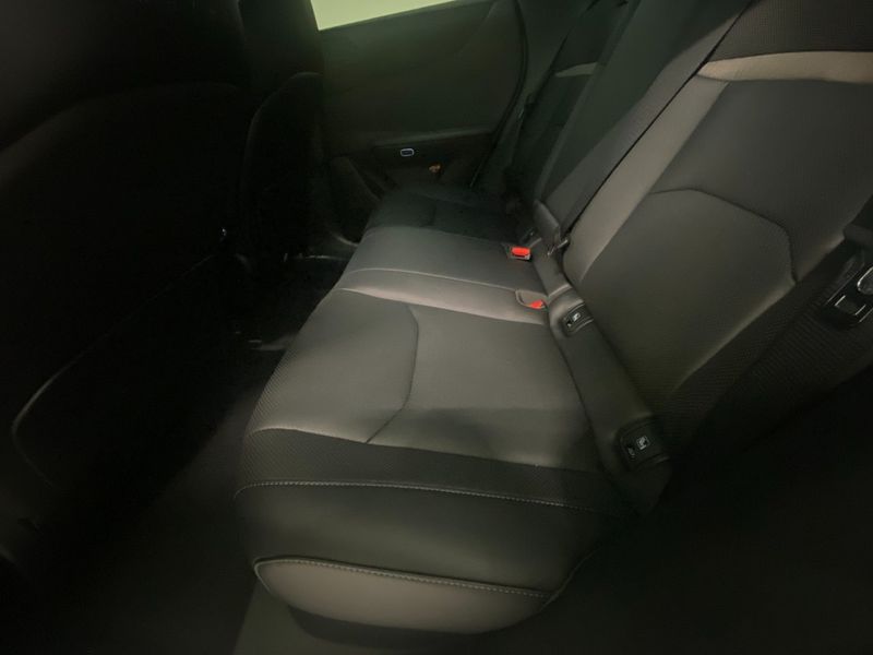 Mazda CX-6e bild 6