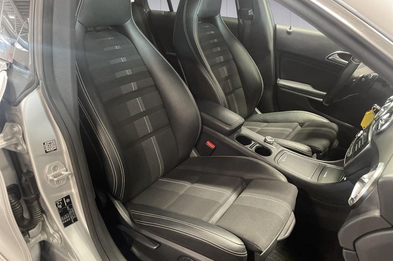 Mercedes CLA200 bild 16