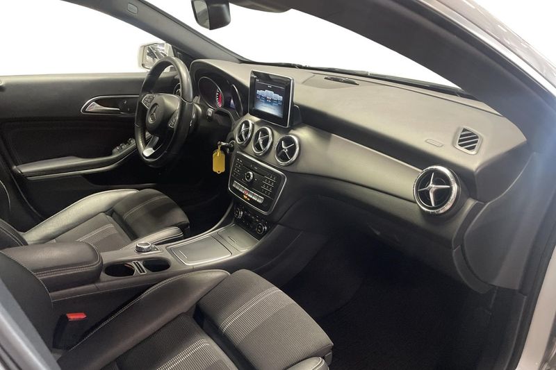 Mercedes CLA200 bild 8