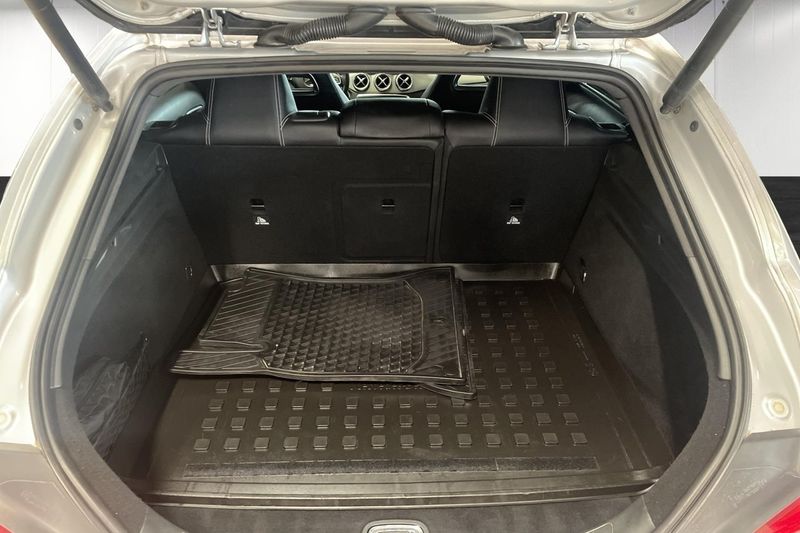 Mercedes CLA200 bild 14