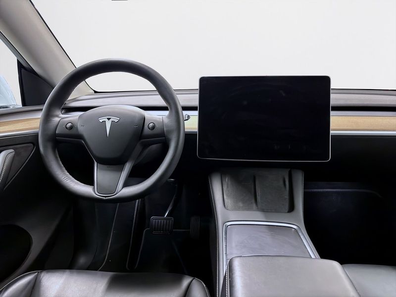 Tesla Model Y bild 11