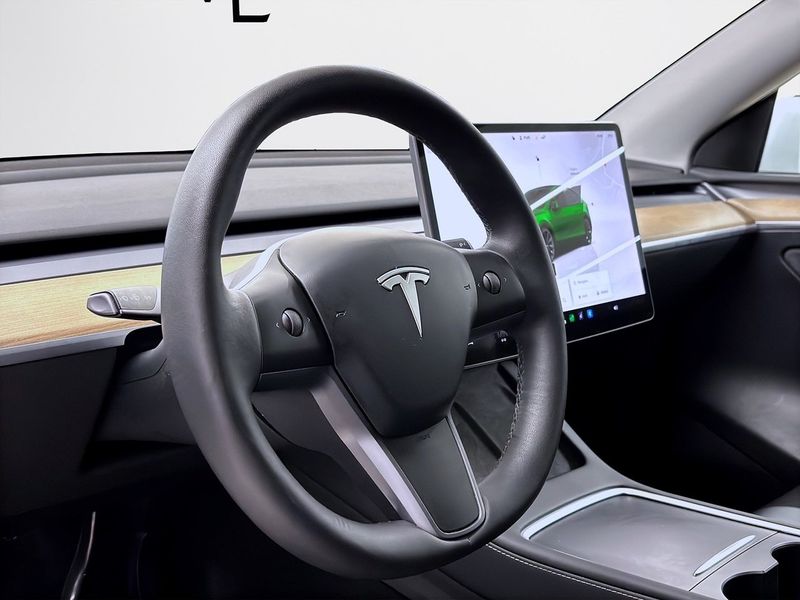 Tesla Model Y bild 9
