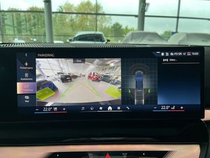BMW i5 bild 9