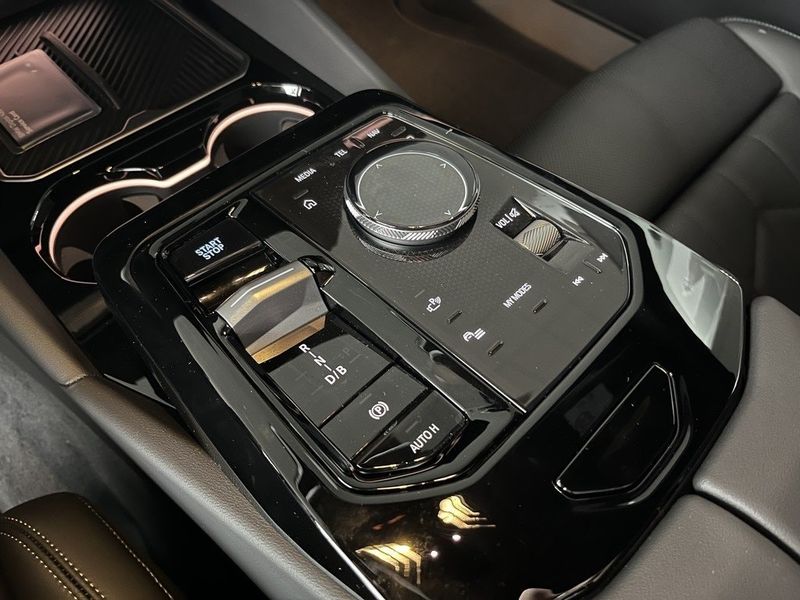 BMW i5 bild 8