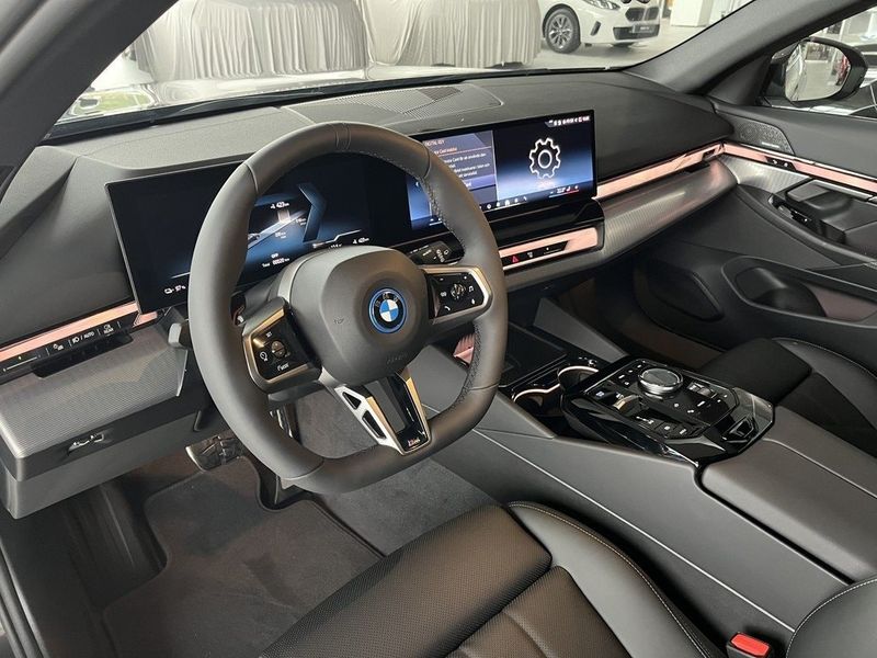 BMW i5 bild 6
