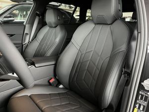 BMW i5 bild 7