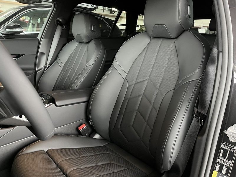BMW i5 bild 7