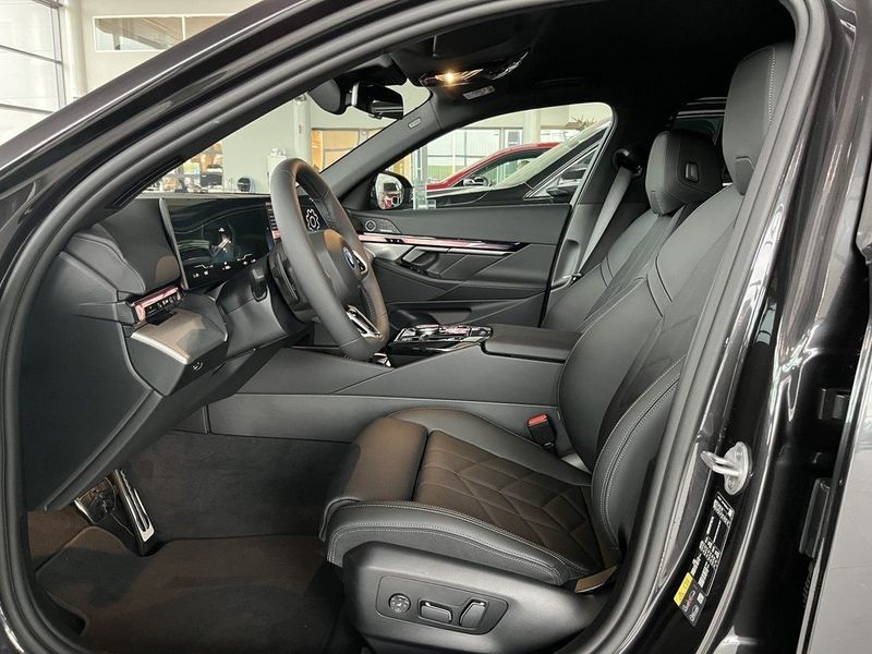 BMW i5 bild 5
