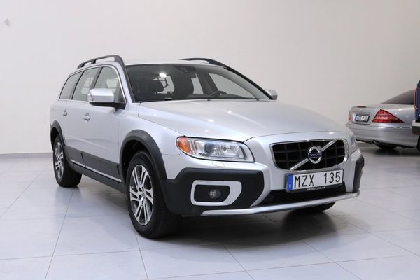 Volvo XC70 D4 AWD Momentum Dynamic Edition / Drag / Värmare / PDC - 2013