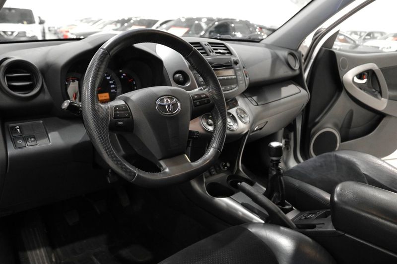 Toyota RAV4 bild 8