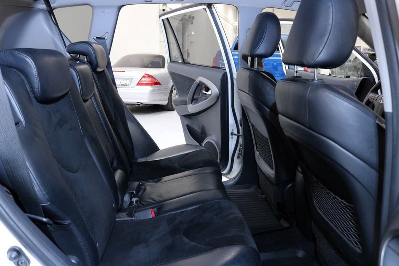 Toyota RAV4 bild 15