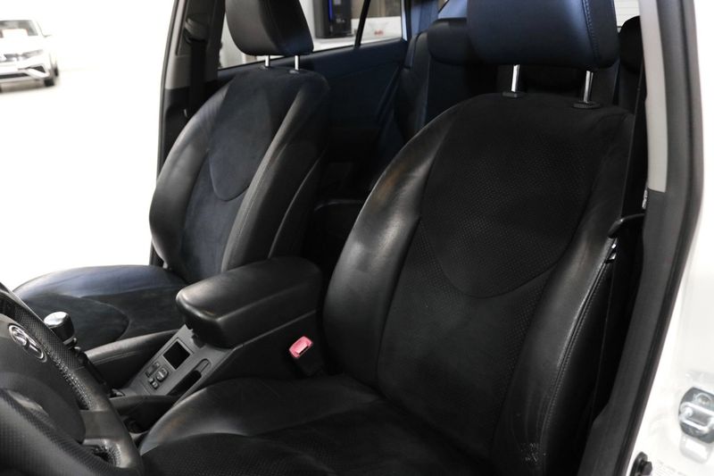 Toyota RAV4 bild 13