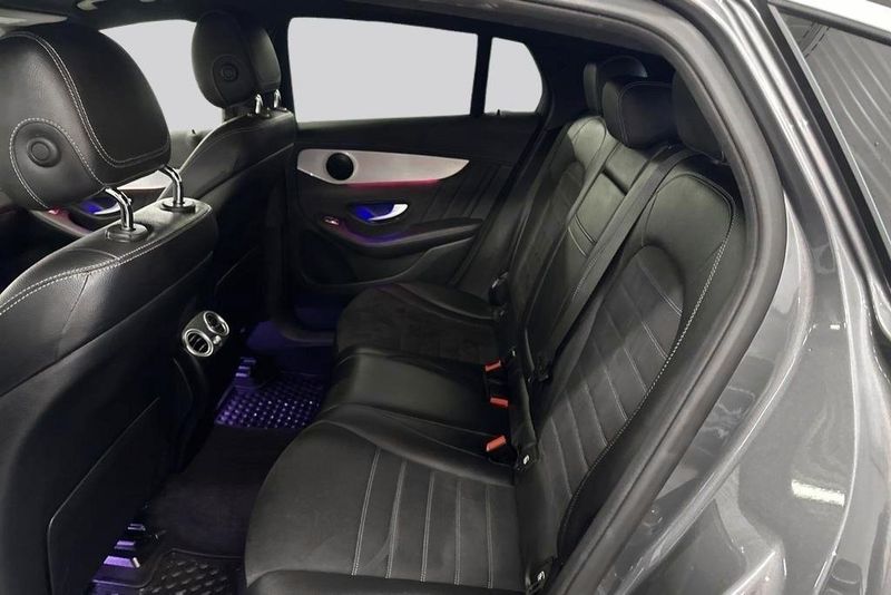 Mercedes GLC300 bild 9