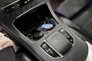 Mercedes GLC300 bild 12