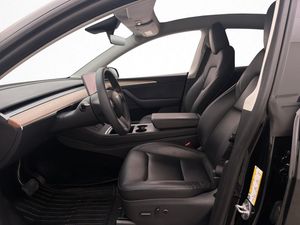 Tesla Model Y bild 13