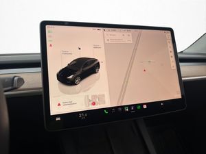 Tesla Model Y bild 28