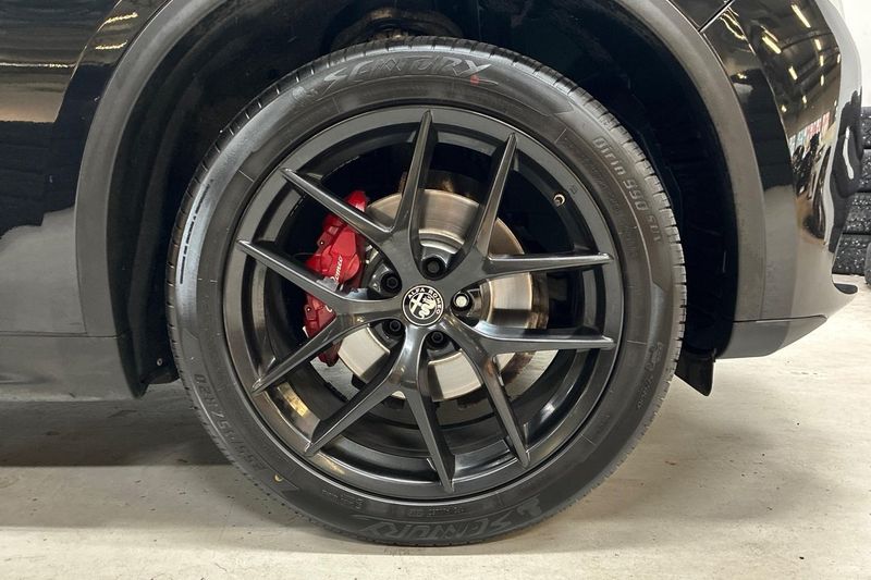 Alfa Romeo Stelvio bild 11