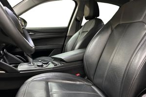 Alfa Romeo Stelvio bild 13