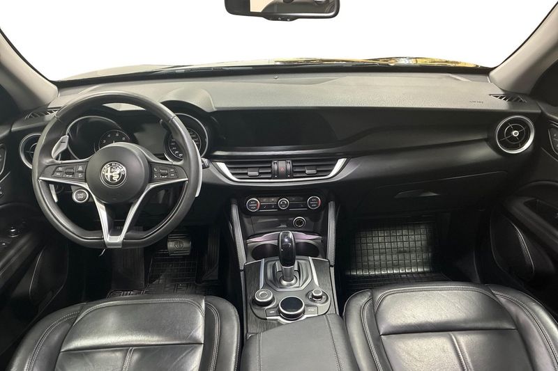 Alfa Romeo Stelvio bild 12