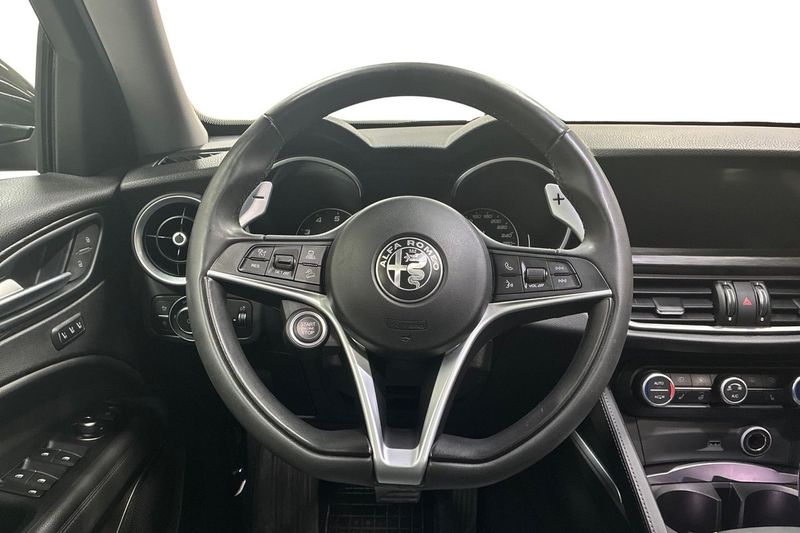 Alfa Romeo Stelvio bild 16