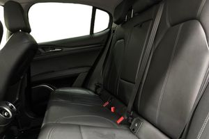 Alfa Romeo Stelvio bild 14