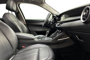 Alfa Romeo Stelvio bild 15