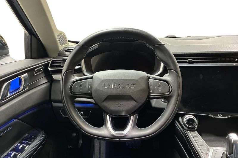 Lynk & Co 01 bild 16