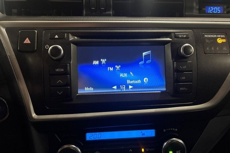 Toyota Auris bild 19