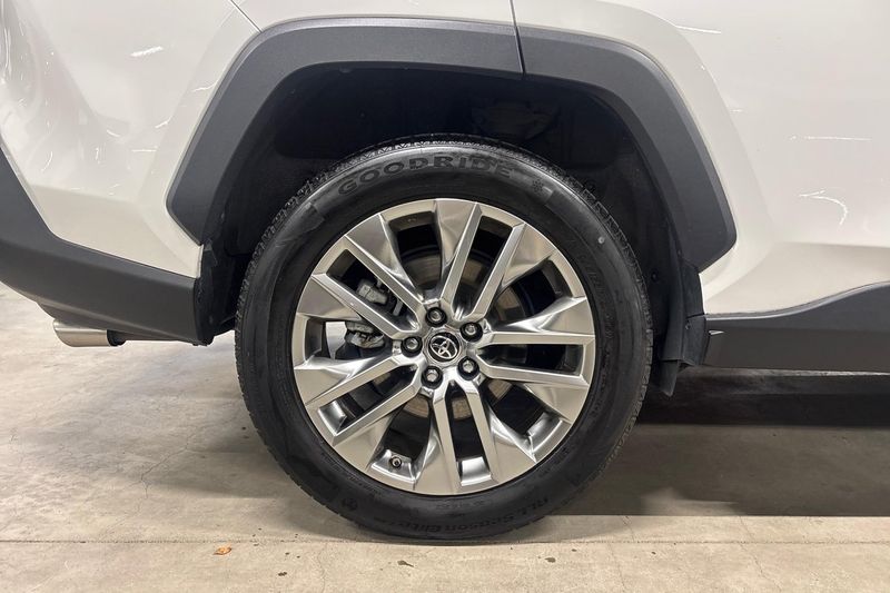 Toyota RAV4 bild 11