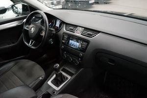 Skoda Octavia bild 7