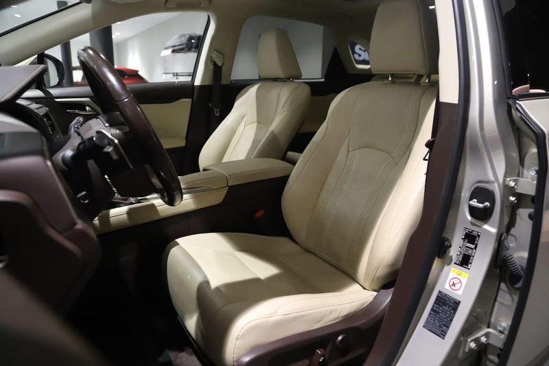 Lexus RX bild 18