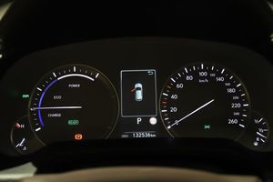 Lexus RX bild 11