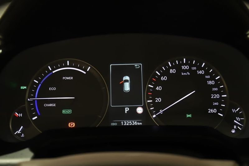 Lexus RX bild 11