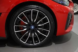 BMW i4 bild 5