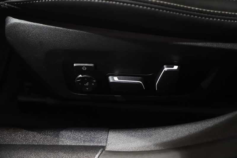 BMW i4 bild 7
